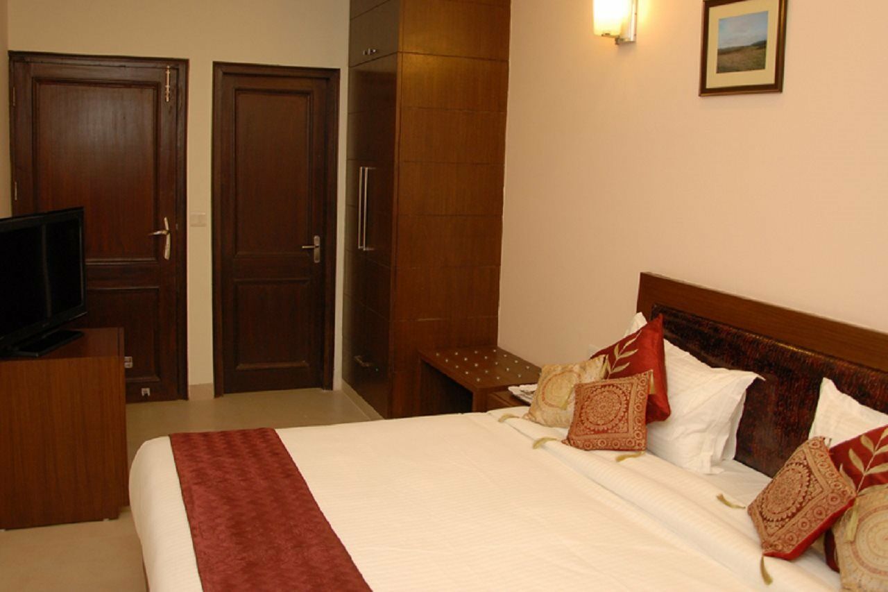 Red Maple Bed & Breakfast New Delhi Exterior photo